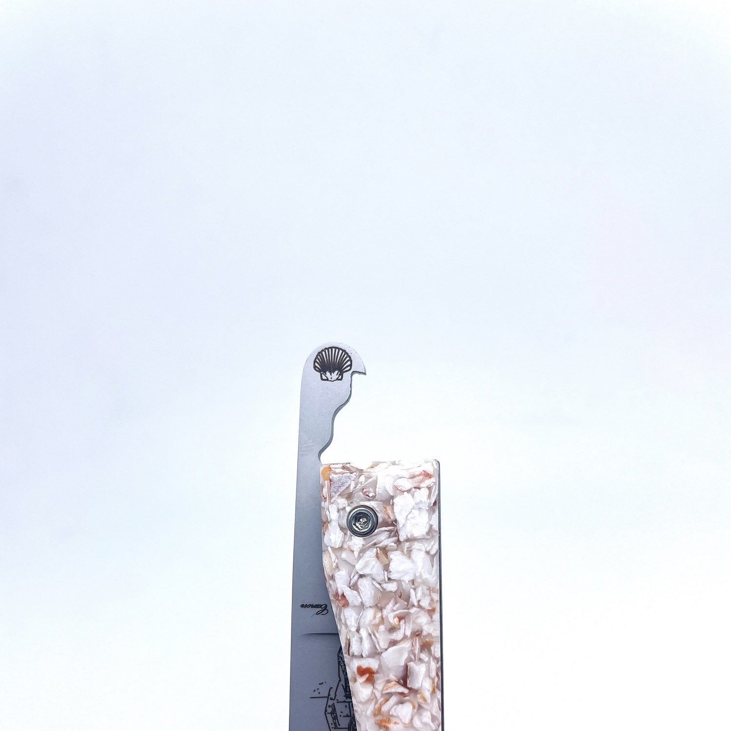 Piedmontese knife with scallop shell handle