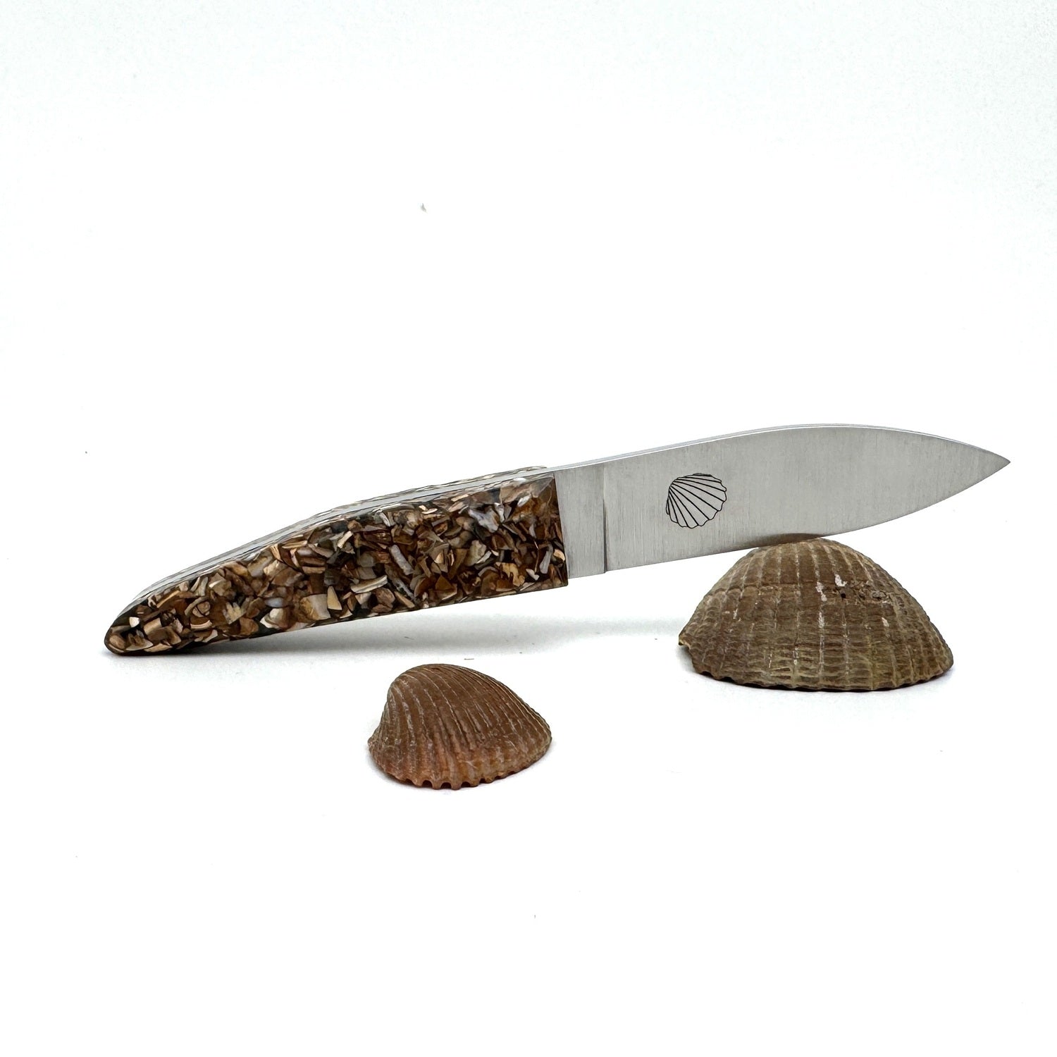 Petit couteau à huître en coques brunes