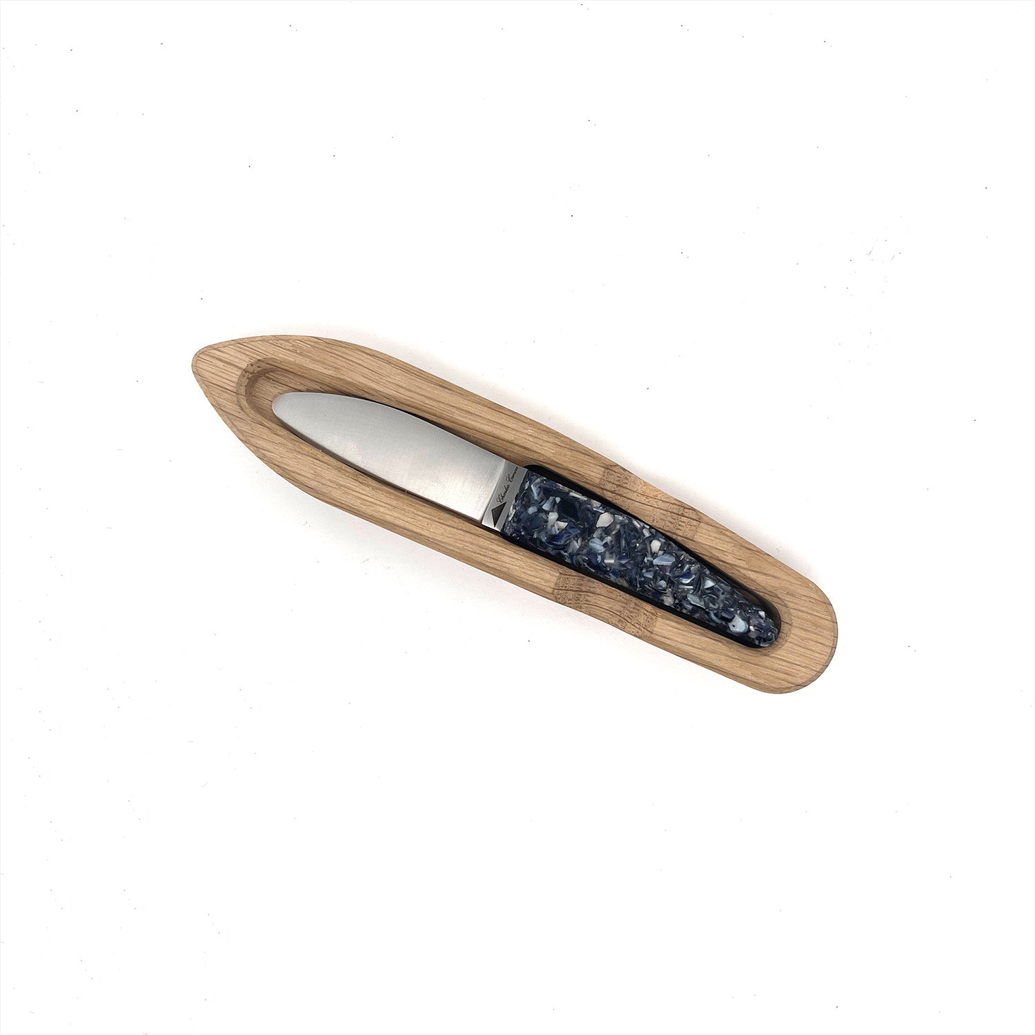 Couteau pour enfant avec un manche en coquilles de moules recyclées