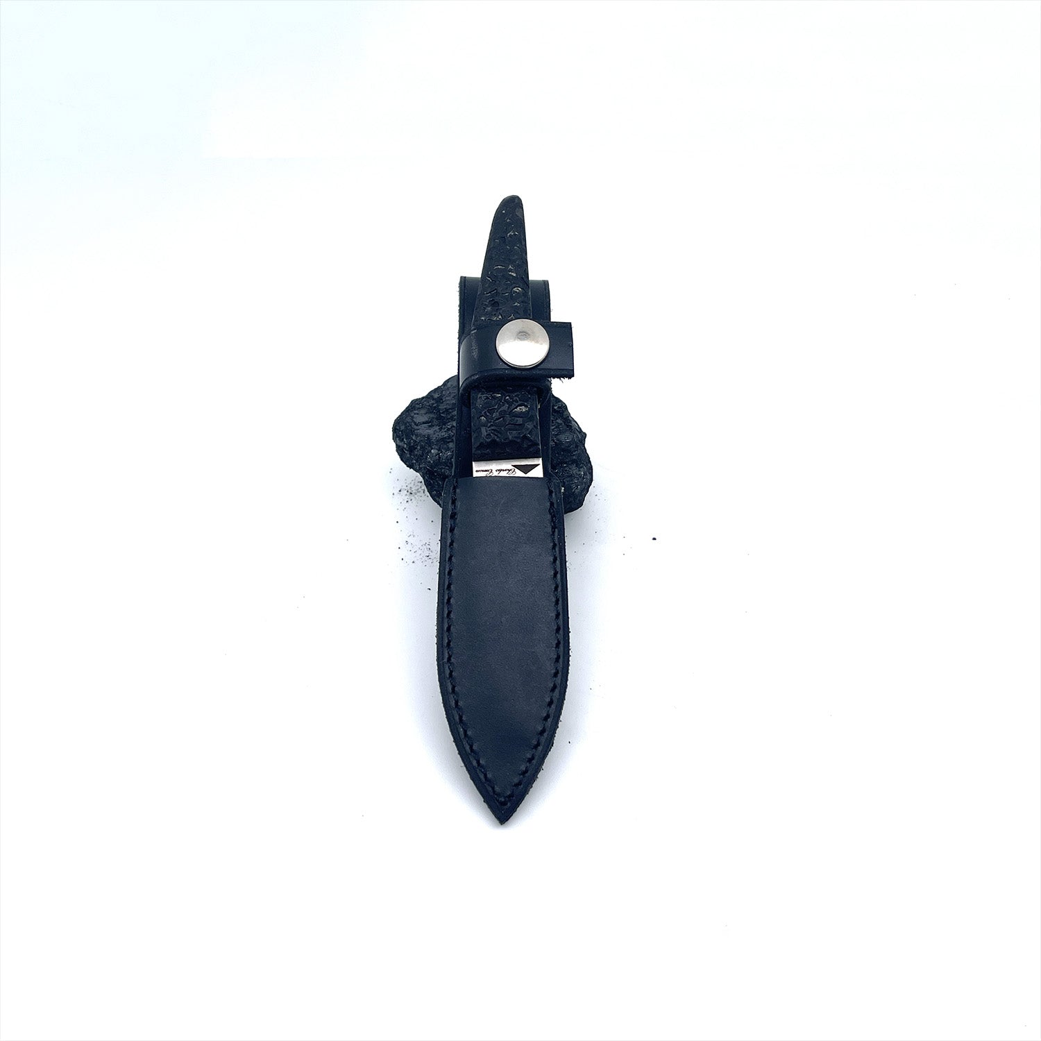 Petit couteau à huître avec un manche en charbon brut