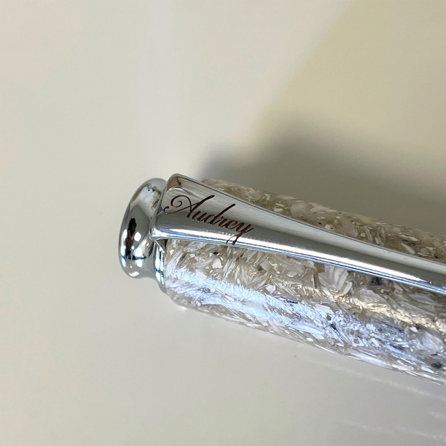 Stylo roller en coquilles d'huîtres