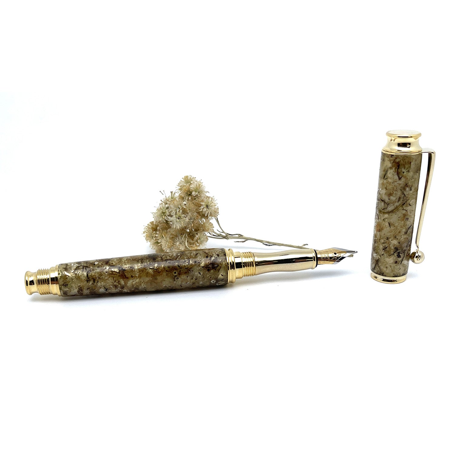 Stylo plume en fleurs d'immortelles de Corse
