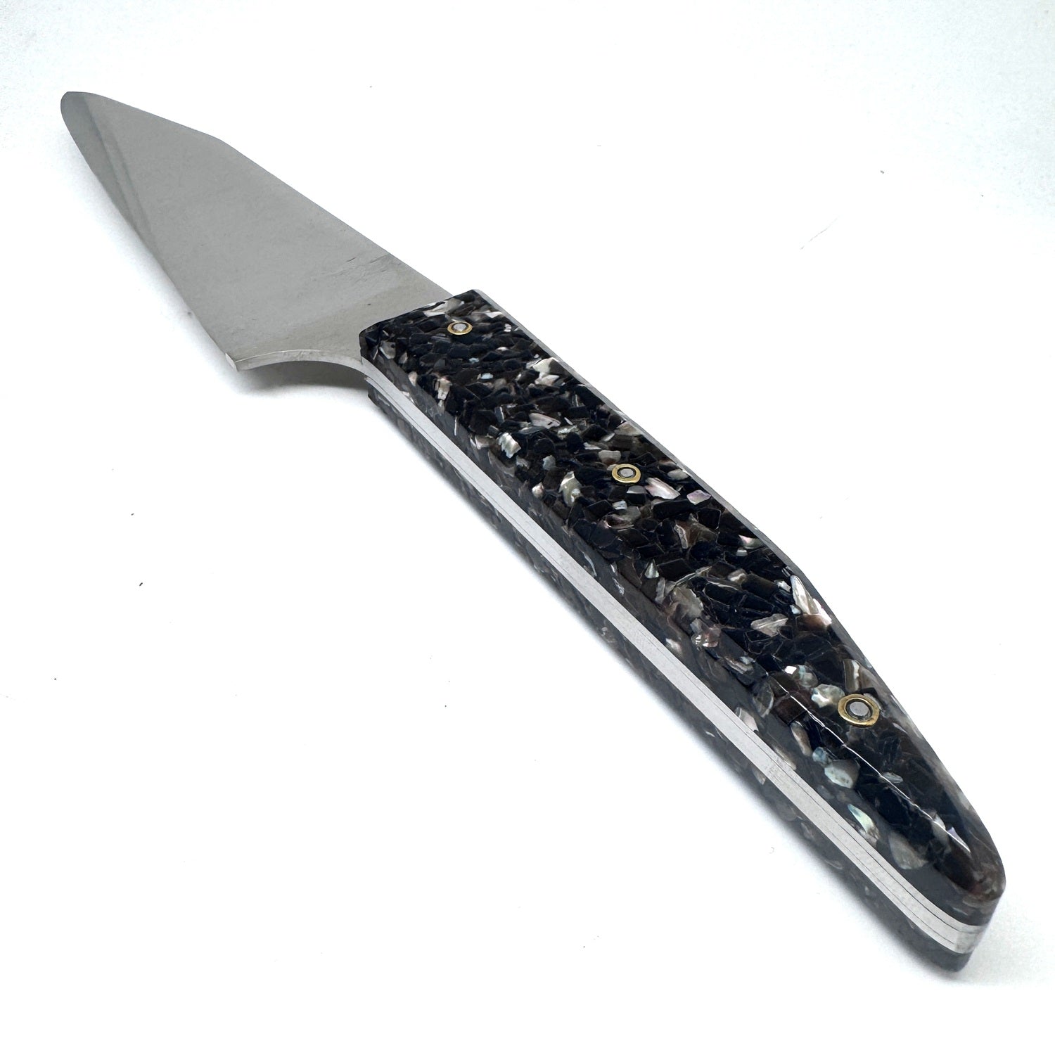 Couteau du chef manche en coquilles de moules perlières et d'ormeaux