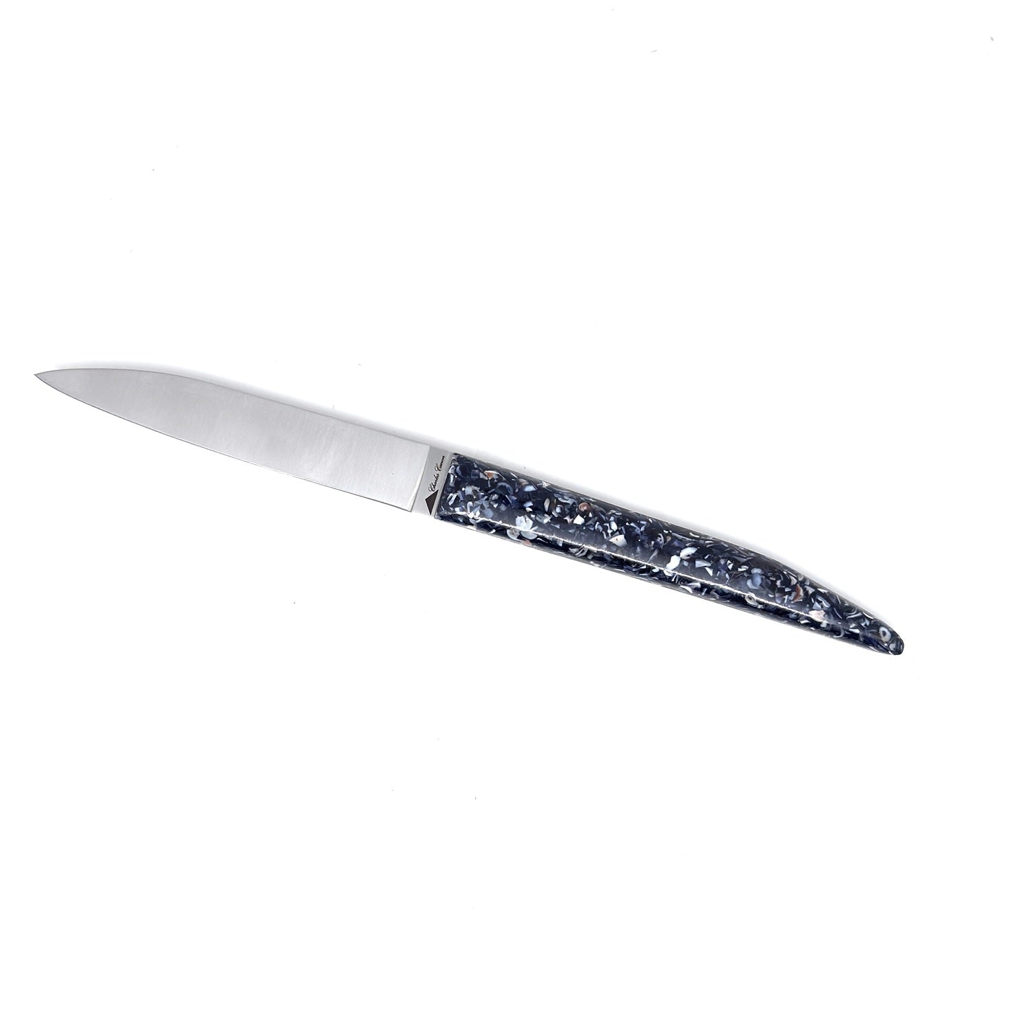 Coupe papier avec son manche en coquilles de moules