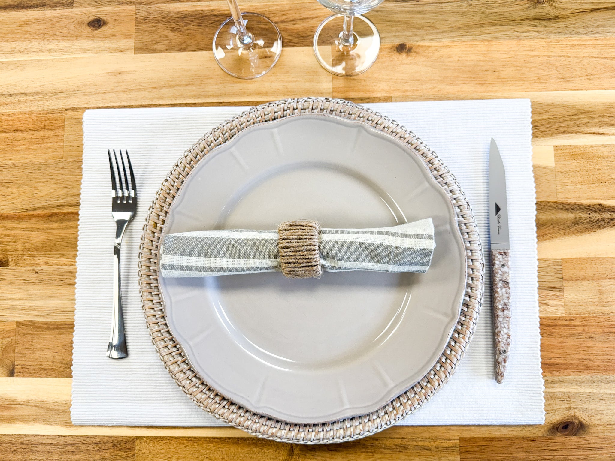 6 table knives with scallop shell handles