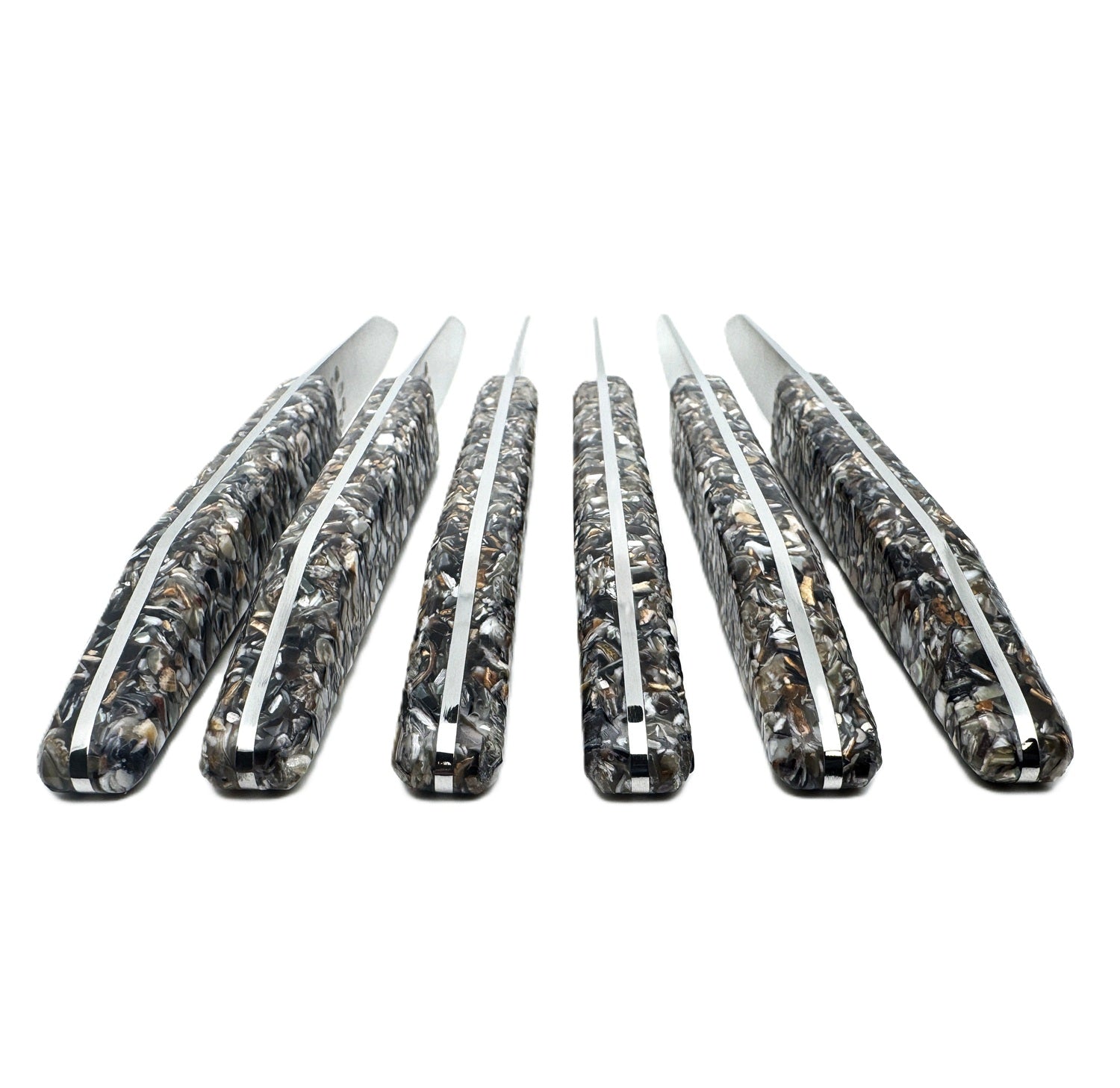 table knives with a handle made from recycled mussel shells