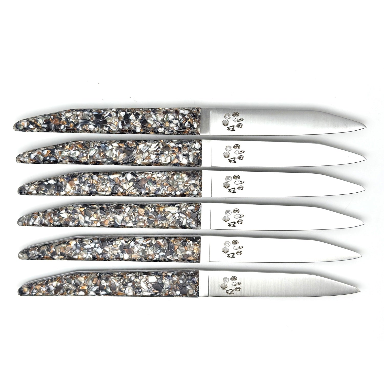 table knives with a handle made from recycled mussel shells