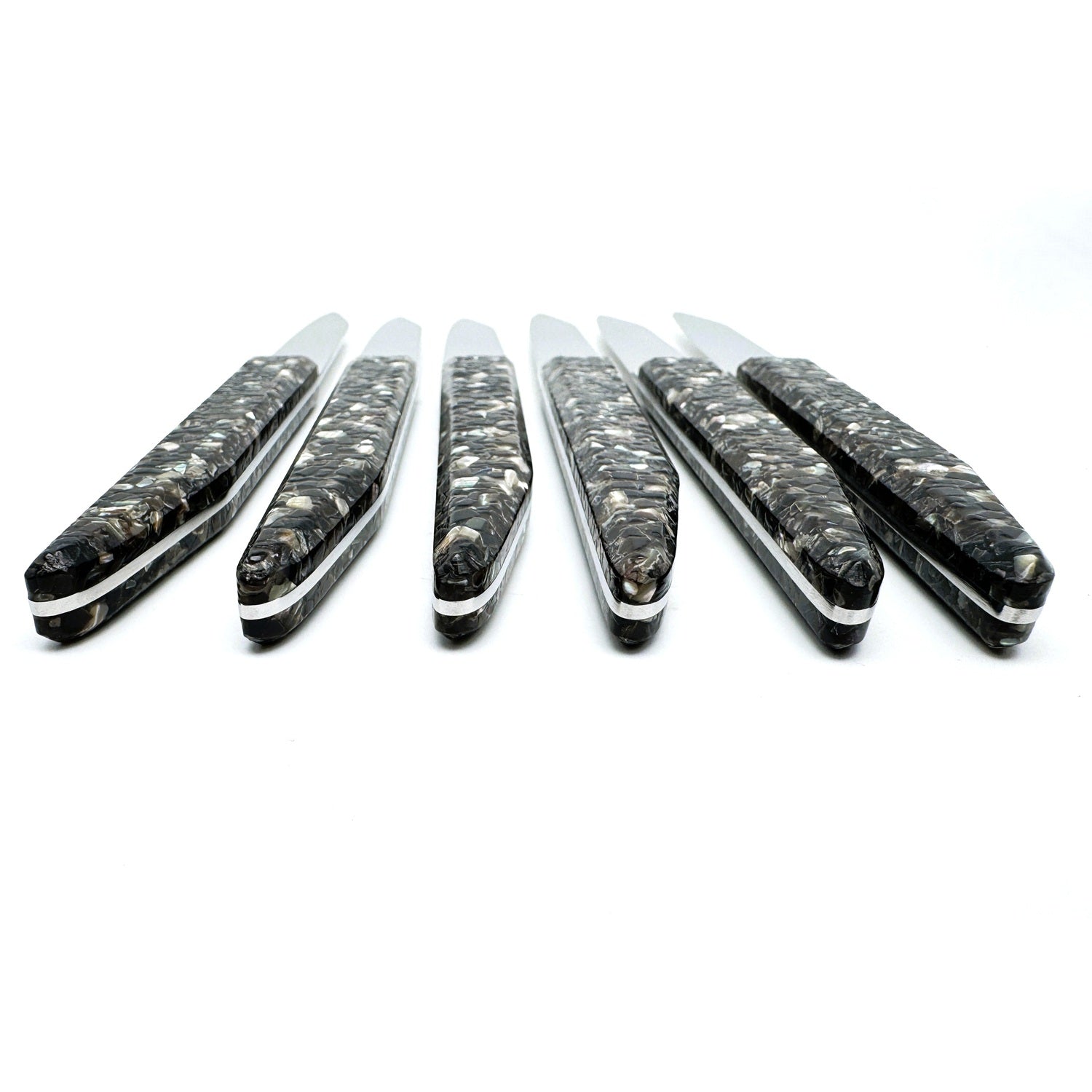 table knives with a handle made from recycled mussel shells