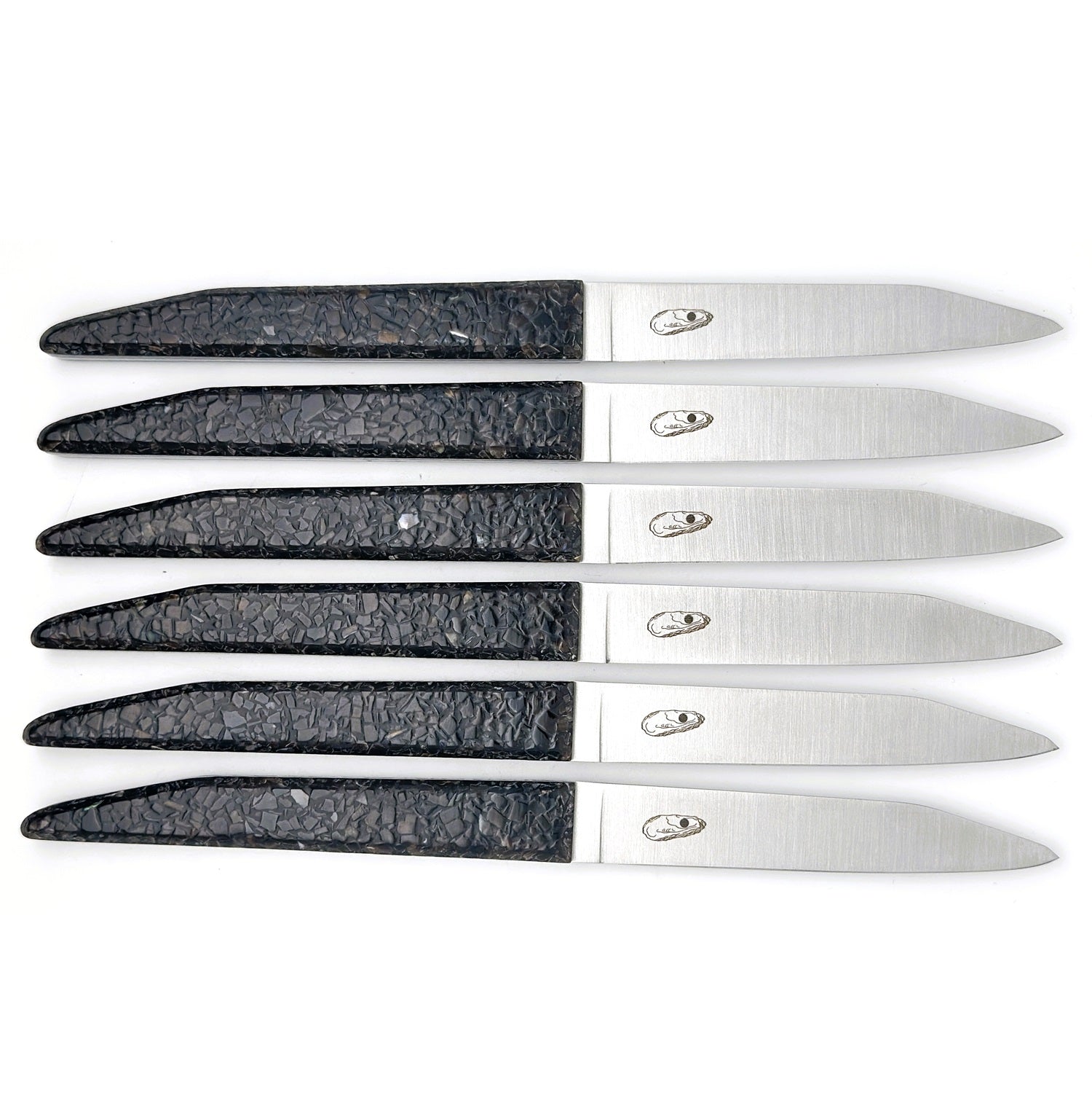 table knives with a handle made from recycled mussel shells