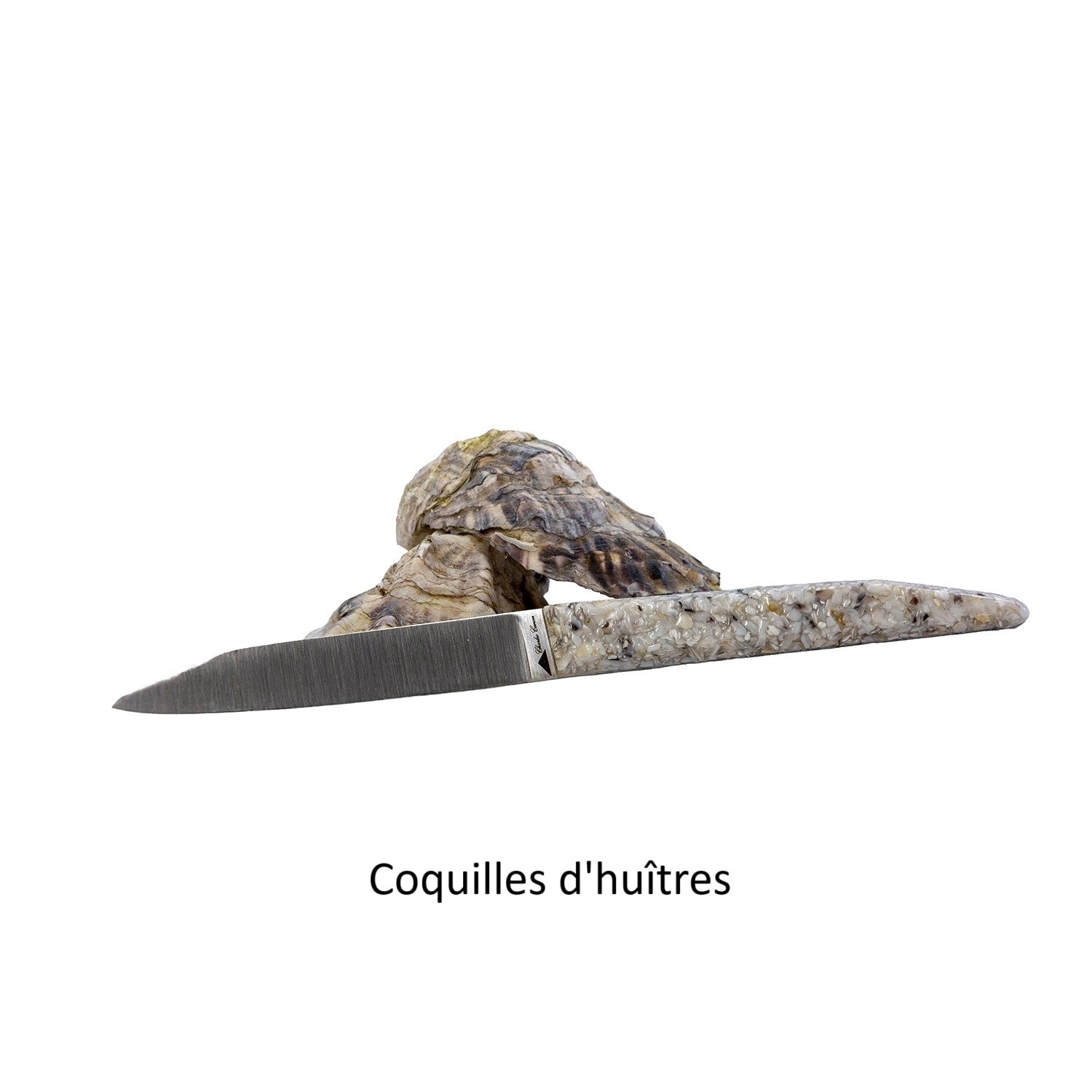 2 couteaux de table avec un mélange de finition
