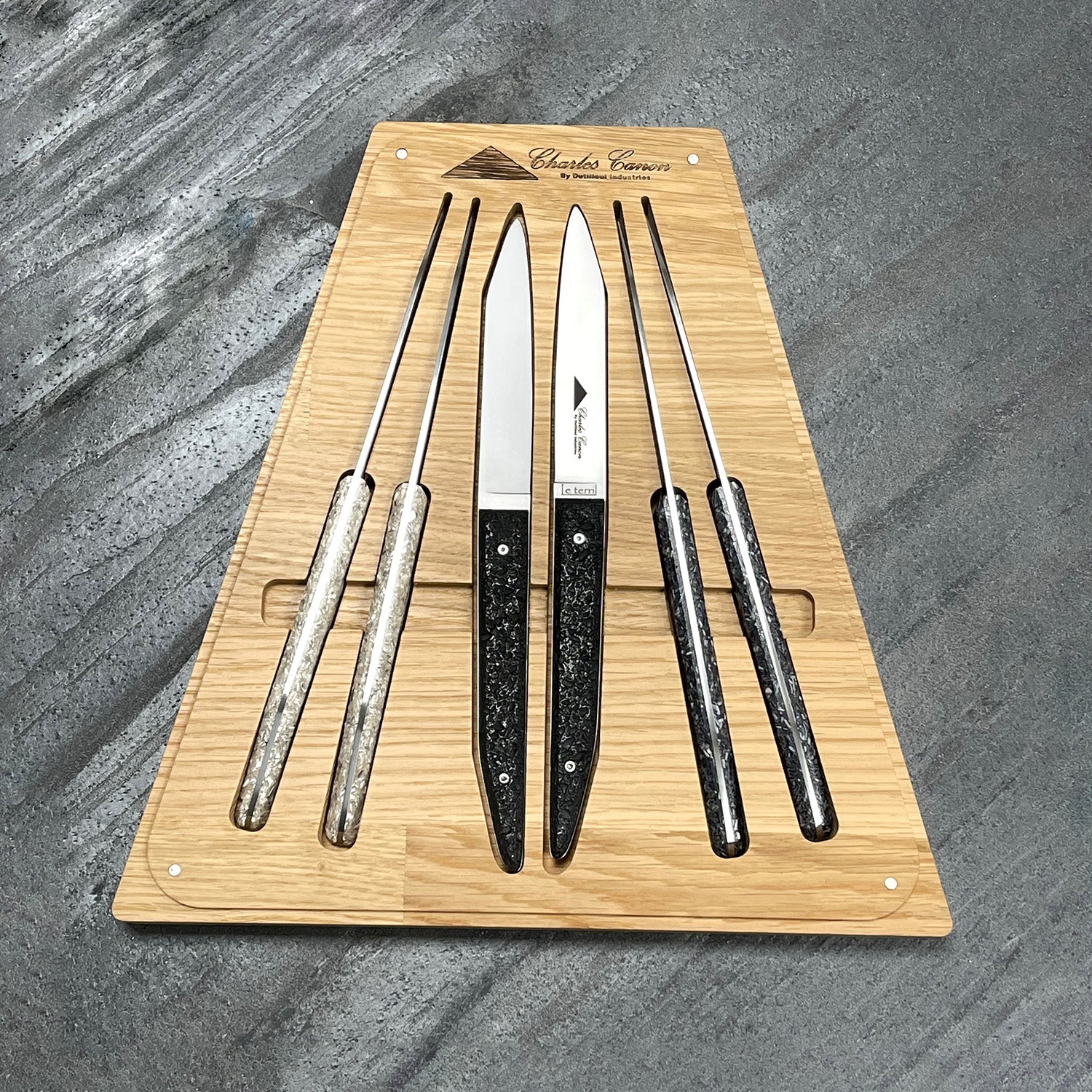 6 table knives with a finishing mix