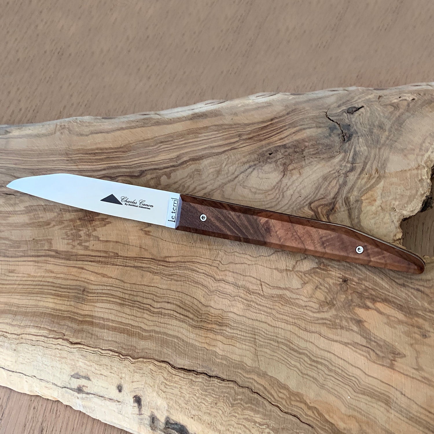Folding knife in French Walnut