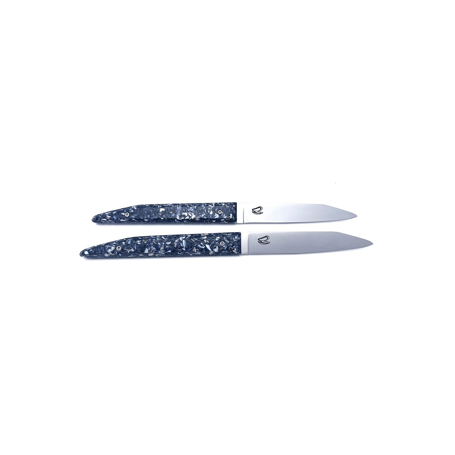Duo box: 2 table knives with mussel shell handles