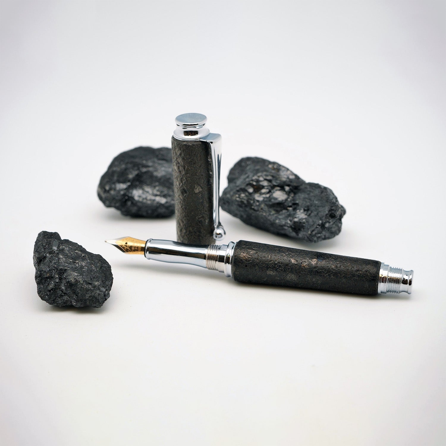 Raw charcoal fountain pen